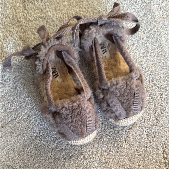 Zara shoes - Picture 2 of 5